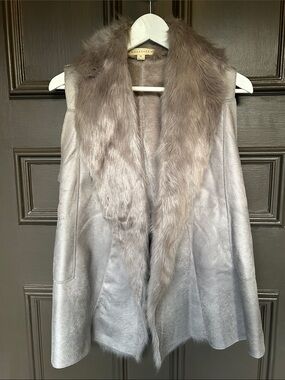Light Grey-silver faux fur vest